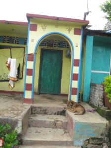 På besøg i lille landsby med tuk-tuk i Sri Lanka