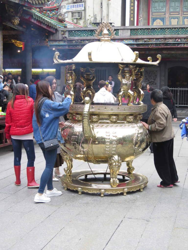 Indtryk fra det buddhistiske tempel Longshan i Taipei