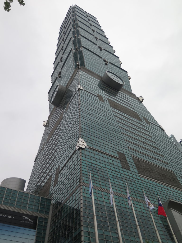 Verdens højeste bygning Taipei 101 har 101 etager over jorden - og 5 etager under jorden