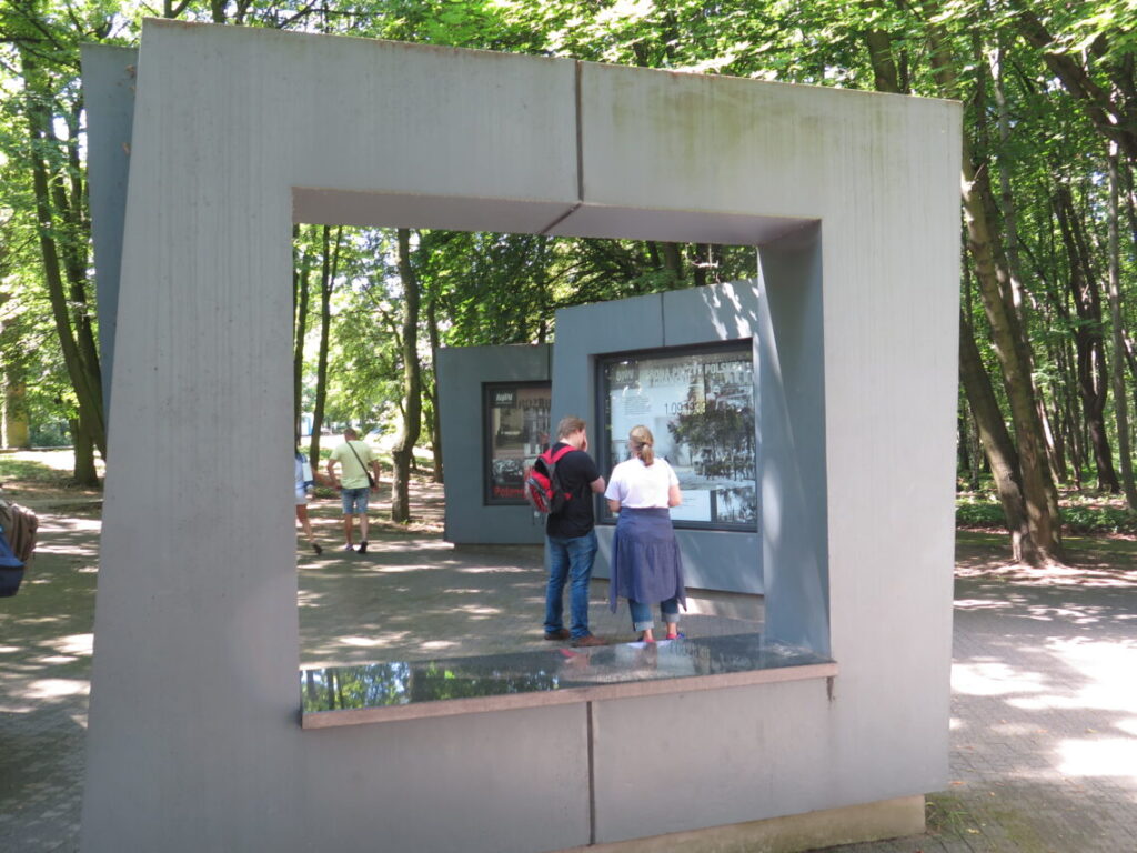 Tavler, der fortæller historien om Westerplatte