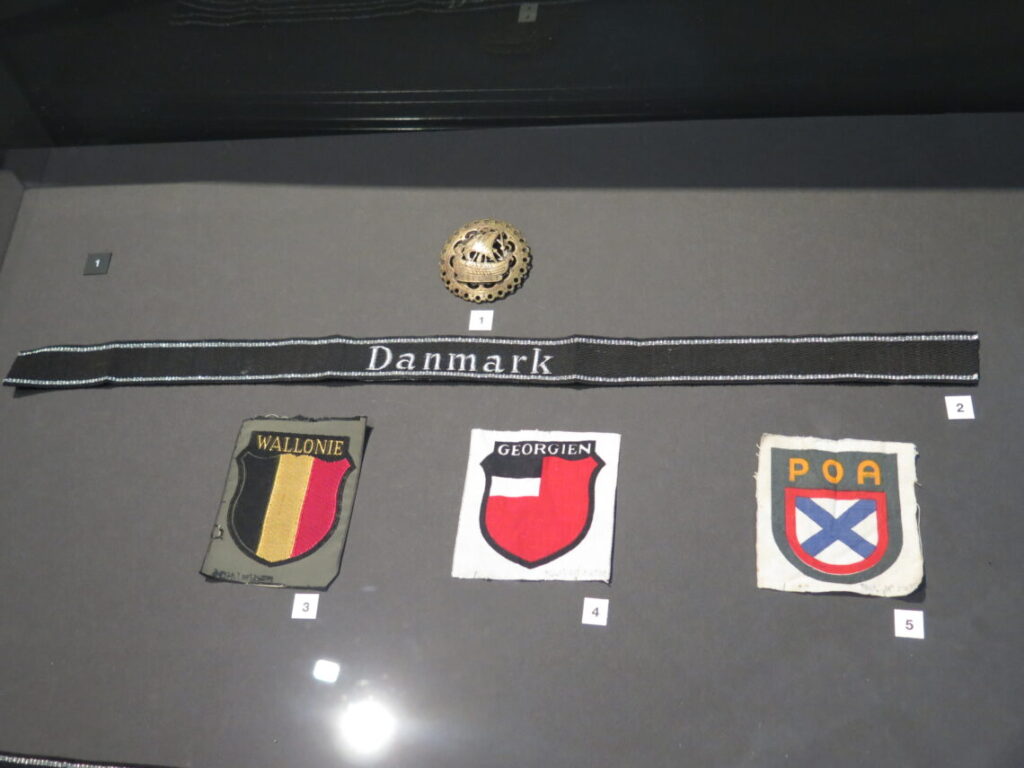 Armbånd fra Danske frivillige i Waffen SS som en del af Danske islæt - Anden Verdenskrigsmuseum i Gdansk